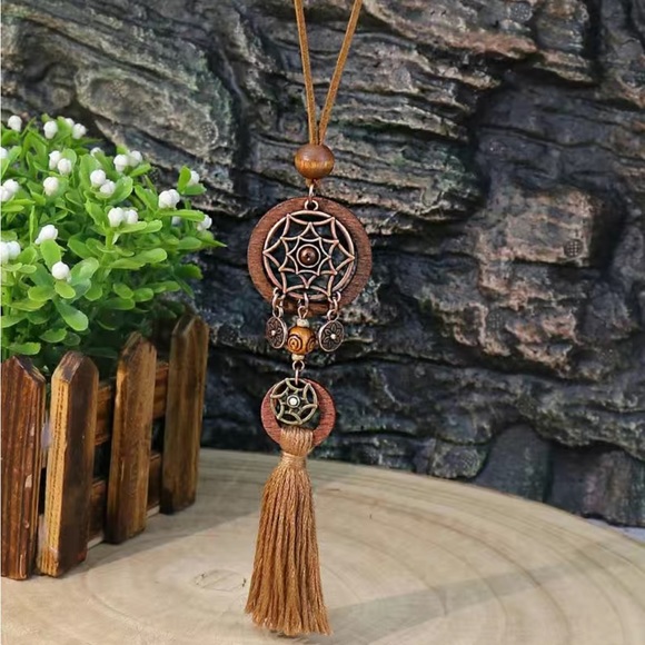 Boho Ladies 1 Pendant‎ Wooden Cut Out Necklace Round Hollow Set White Flower - Picture 6 of 10